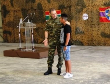 14χρονος βραβεύτηκε από τον αρχηγό του ΓΕΣ επειδή έσωσε λουόμενο στη Λέσβο
